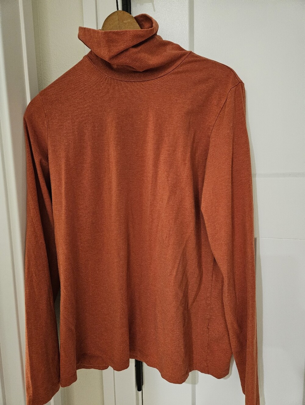 Women's Rust Turtleneck Sweater - Casual Lightweight Long Sleeve